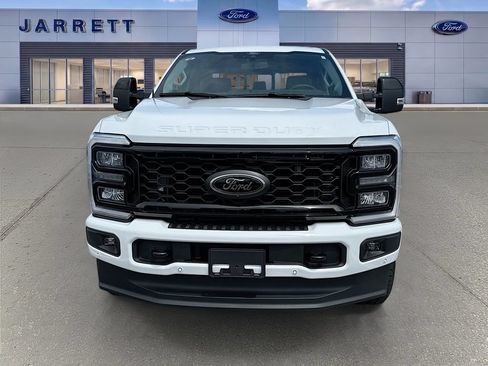New 2026 Ford F250 Lariat w/ Black Appearance Package AWD/4WD image 2