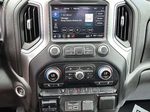 Used 2022 Chevrolet Silverado 2500 LTZ AWD/4WD image 21