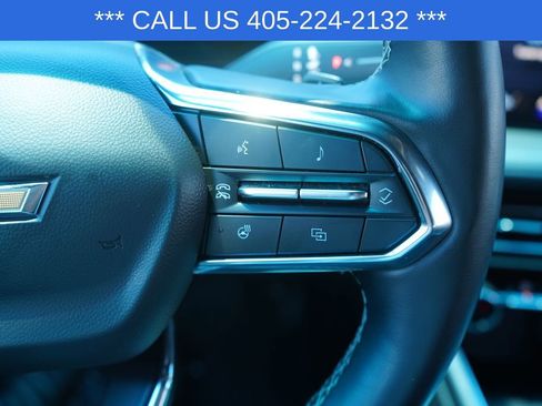 Used 2025 Chevrolet Traverse LT FWD image 32
