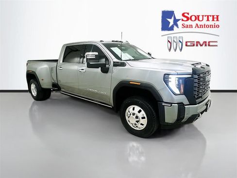 Used 2025 GMC Sierra 3500 Denali Ultimate AWD/4WD image 1