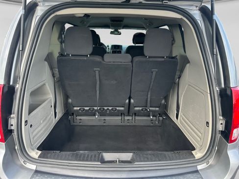 Used 2019 Dodge Grand Caravan SE w/ UConnect Hands-Free Group FWD image 20