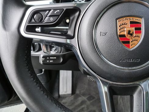 Used 2018 Porsche Macan AWD/4WD image 12