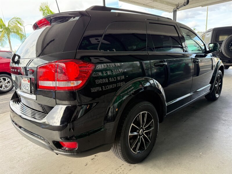 Used 2019 Dodge Journey SE w/ Premium Group FWD image 10
