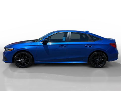 Used 2024 Honda Civic Sport image 2