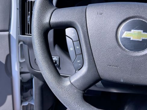 Used 2018 Chevrolet Express 3500 LT w/ LT Preferred Equipment Group image 16