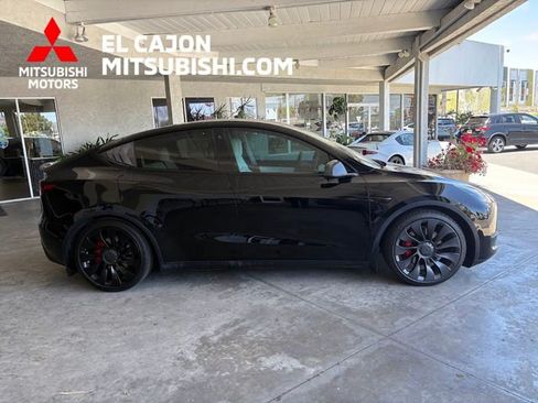 Used 2021 Tesla Model Y Performance AWD/4WD image 2