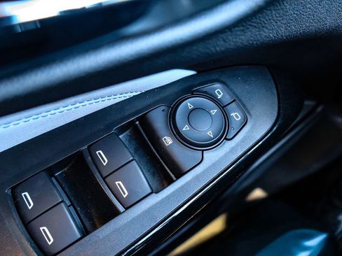 Used 2025 Chevrolet Trax LT w/ LT Convenience Package image 22