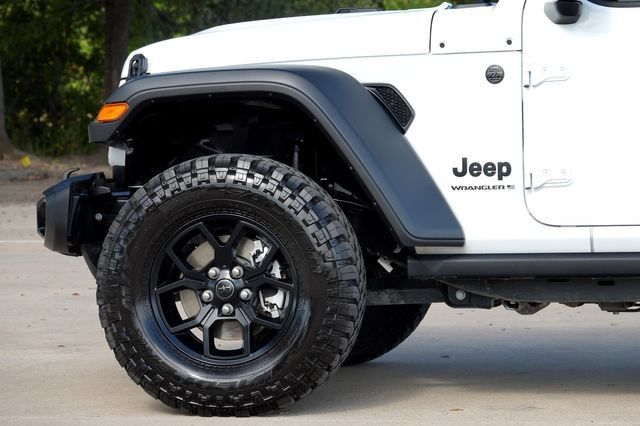 Used 2025 Jeep Wrangler Unlimited Sport AWD/4WD image 34