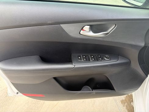 Used 2020 Kia Forte LXS FWD image 15