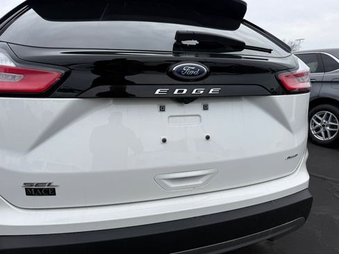 Used 2024 Ford Edge SEL w/ Convenience Package image 7
