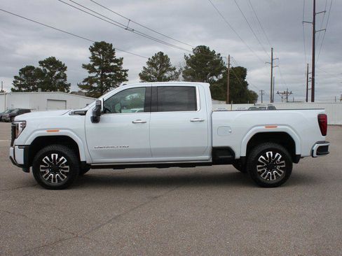 New 2026 GMC Sierra 2500 Denali Ultimate image 5