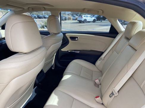 Used 2017 Toyota Avalon Touring image 16