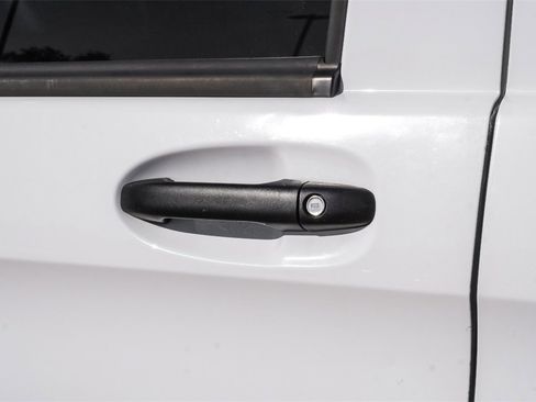 Used 2023 Mercedes-Benz Metris image 37