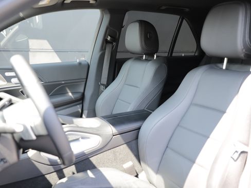 Used 2025 Mercedes-Benz GLE 450e 4MATIC image 21