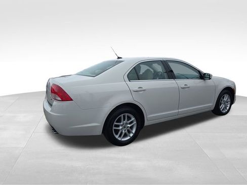 Used 2010 Mercury Milan image 7
