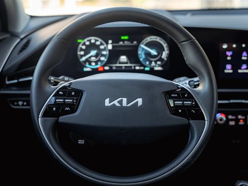 Used 2023 Kia Niro Wind FWD image 27
