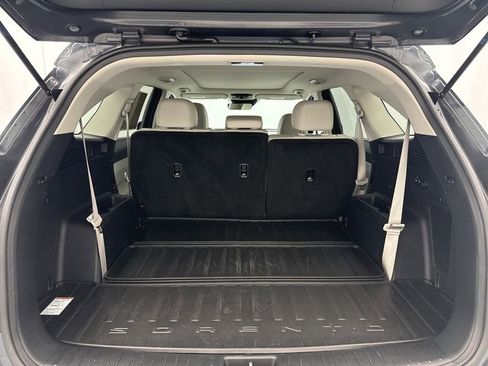 Used 2024 Kia Sorento S w/ Panoramic Sunroof Package FWD image 10