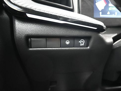 Used 2025 Nissan Kicks SR FWD image 25