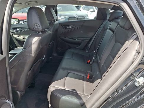 Used 2022 Chevrolet Malibu LT w/ Leather Package FWD image 8