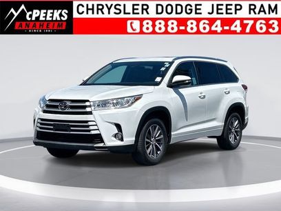 Used 2018 Toyota Highlander XLE w/ Carpet Mat Package (TMS)