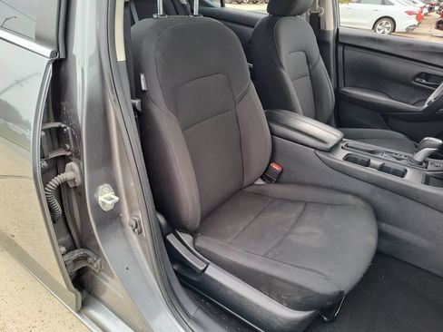 Used 2025 Nissan Sentra S FWD image 29
