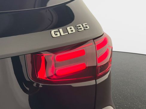 Used 2026 Mercedes-Benz GLB 35 AMG 4MATIC image 15