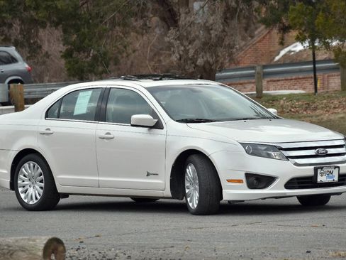 Used 2012 Ford Fusion Base 4dr Sedan image 4