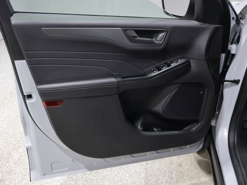 Used 2025 Ford Escape Active image 12