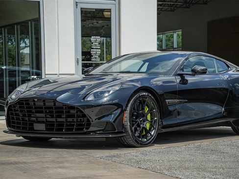 New 2025 Aston Martin Vanquish Coupe image 16