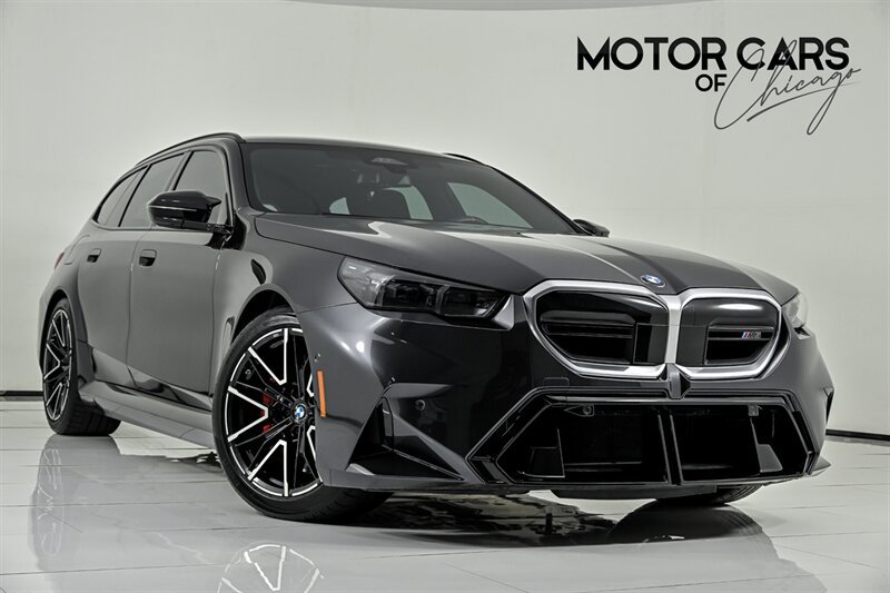 Used 2025 BMW M5 Touring AWD/4WD image 1