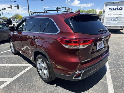 Used 2017 Toyota Highlander Limited AWD/4WD image 3