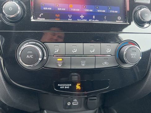 Certified 2022 Nissan Rogue Sport S image 57