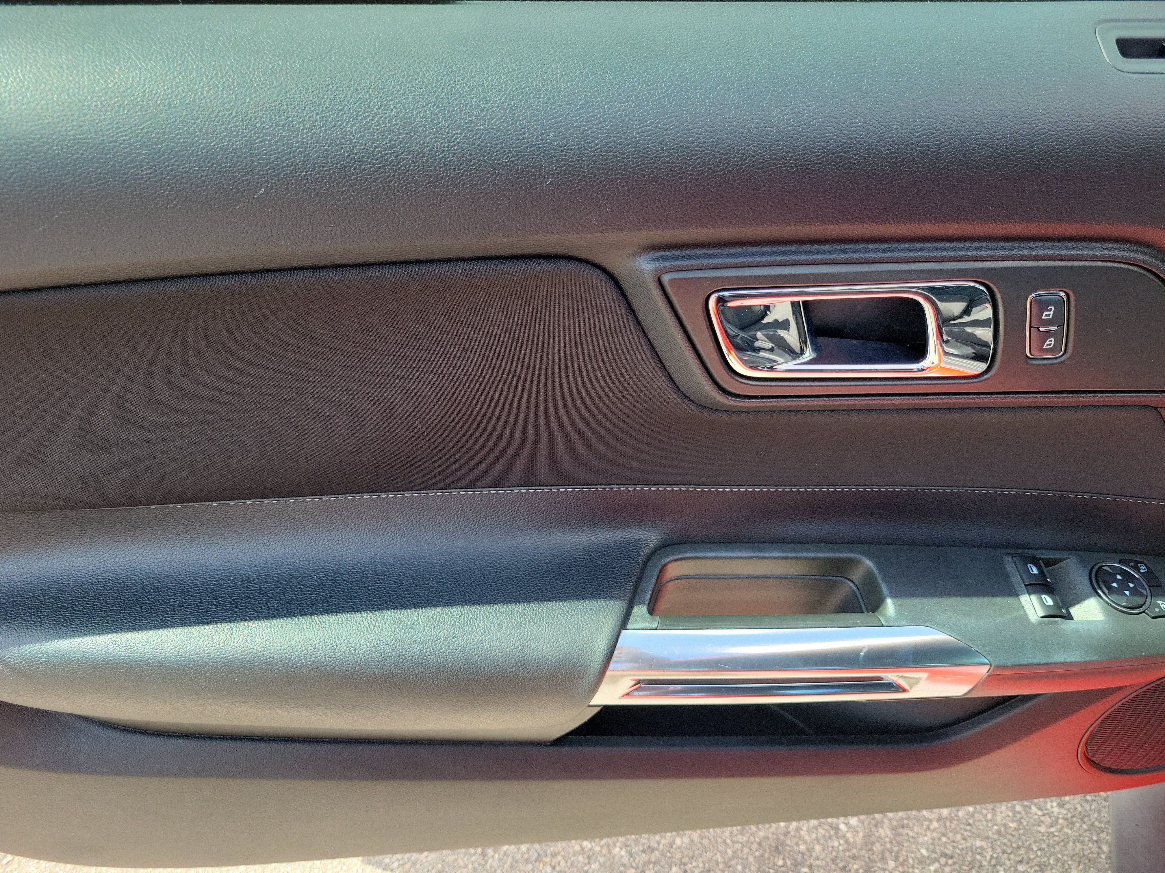 Used 2016 Ford Mustang Coupe RWD image 13