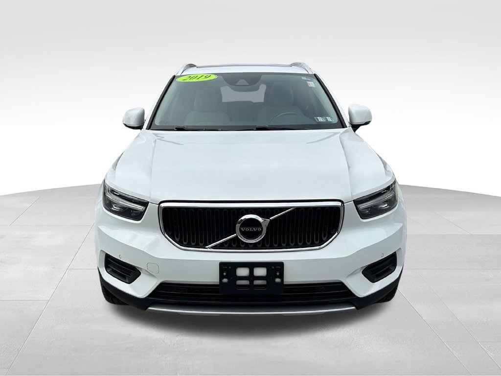 Used 2019 Volvo XC40 T5 Momentum AWD/4WD image 2