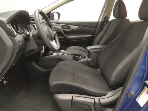 Used 2021 Nissan Rogue Sport S image 17