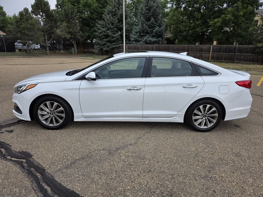 Used 2016 Hyundai Sonata Sport w/ Option Group 03 FWD image 2