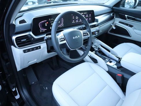 New 2025 Kia Telluride S image 26
