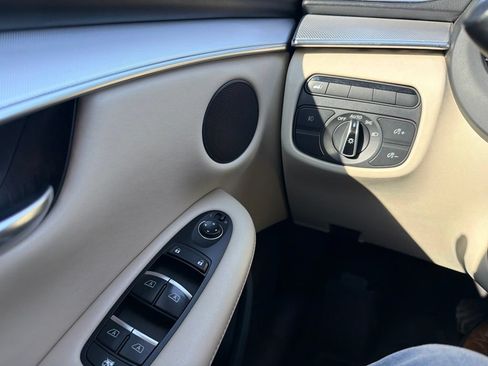 Used 2019 INFINITI QX50 Luxe w/ Navigation Package FWD image 16