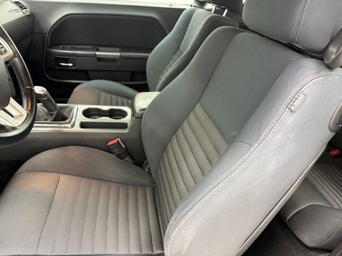 Used 2013 Dodge Challenger R/T image 24