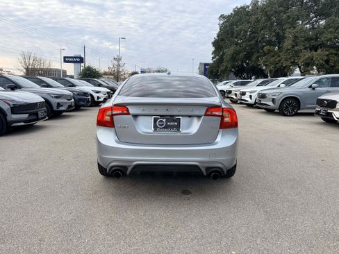 Used 2017 Volvo S60 T5 Dynamic w/ Vision Package image 5