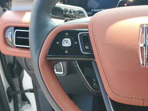 New 2026 Lincoln Aviator Reserve AWD/4WD image 16