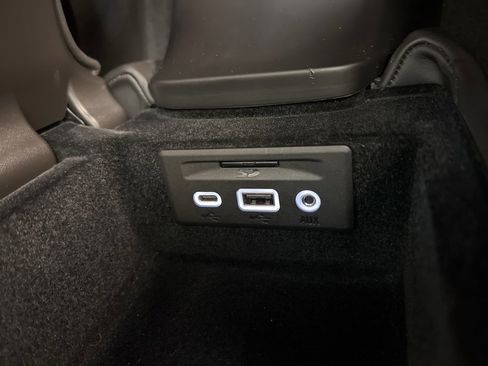 Used 2020 Chevrolet Corvette Stingray Premium Cpe w/ 3LT Preferred Equipment Group image 31