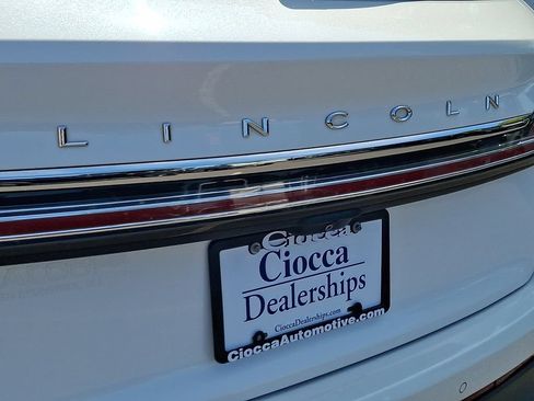 Used 2023 Lincoln Nautilus Reserve AWD/4WD image 31