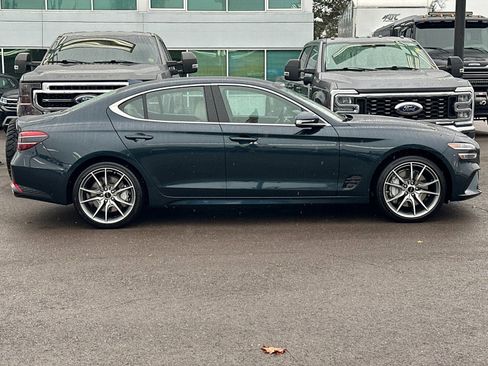Used 2024 Genesis G70 2.5T image 3