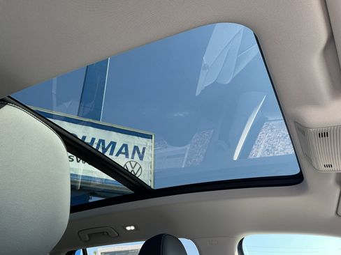 New 2026 Volkswagen Tiguan SE image 24