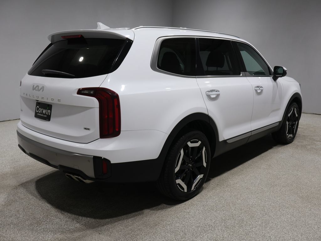 Used 2025 Kia Telluride S AWD/4WD image 2