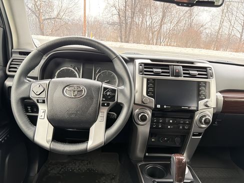 Used 2022 Toyota 4Runner Limited image 13