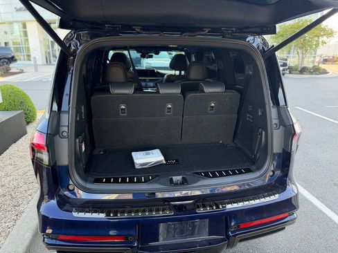 Used 2025 INFINITI QX80 Autograph w/ Autograph Exterior Package image 8