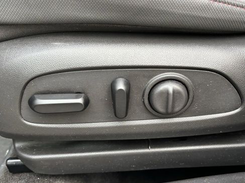 Used 2023 Chevrolet TrailBlazer RS image 18