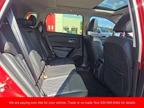 Used 2024 Nissan Rogue Platinum AWD/4WD image 28